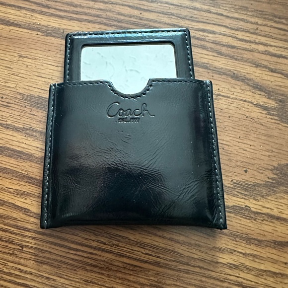 Coach vintage I’d card case and compact mirror - Picture 5 of 12